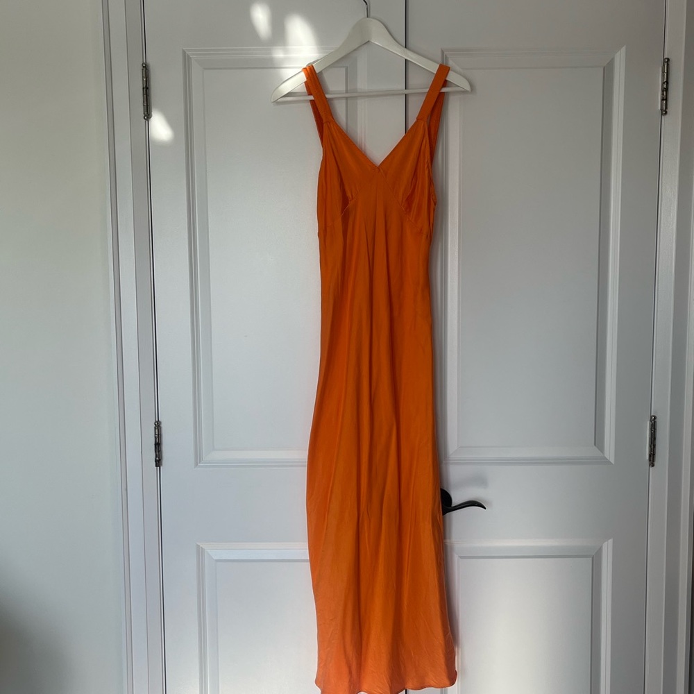 Silk Laundry, Deco Rushed Dress - Picture 2 of 11